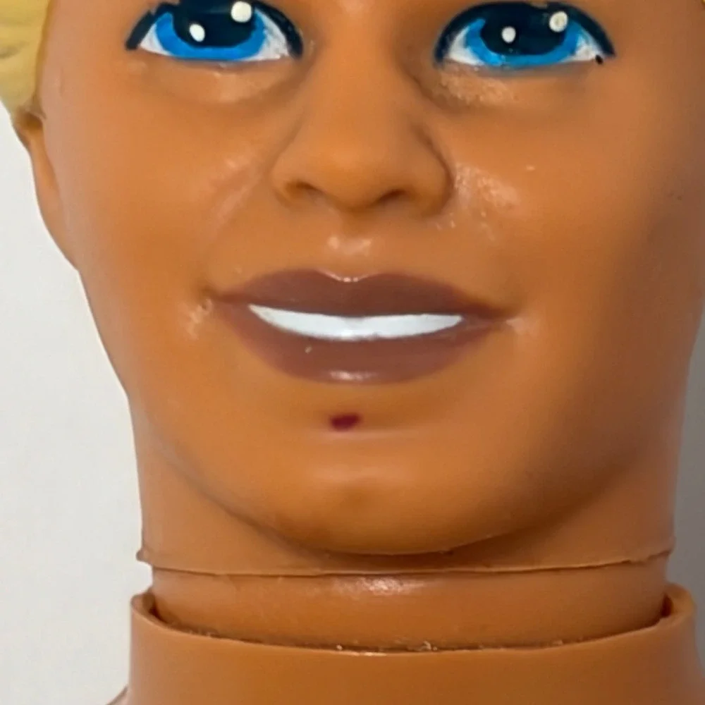 Vintage 1988 Mattel Ken Fashion Doll Tan Molded Blonde Hair Blue Eyes Barbie